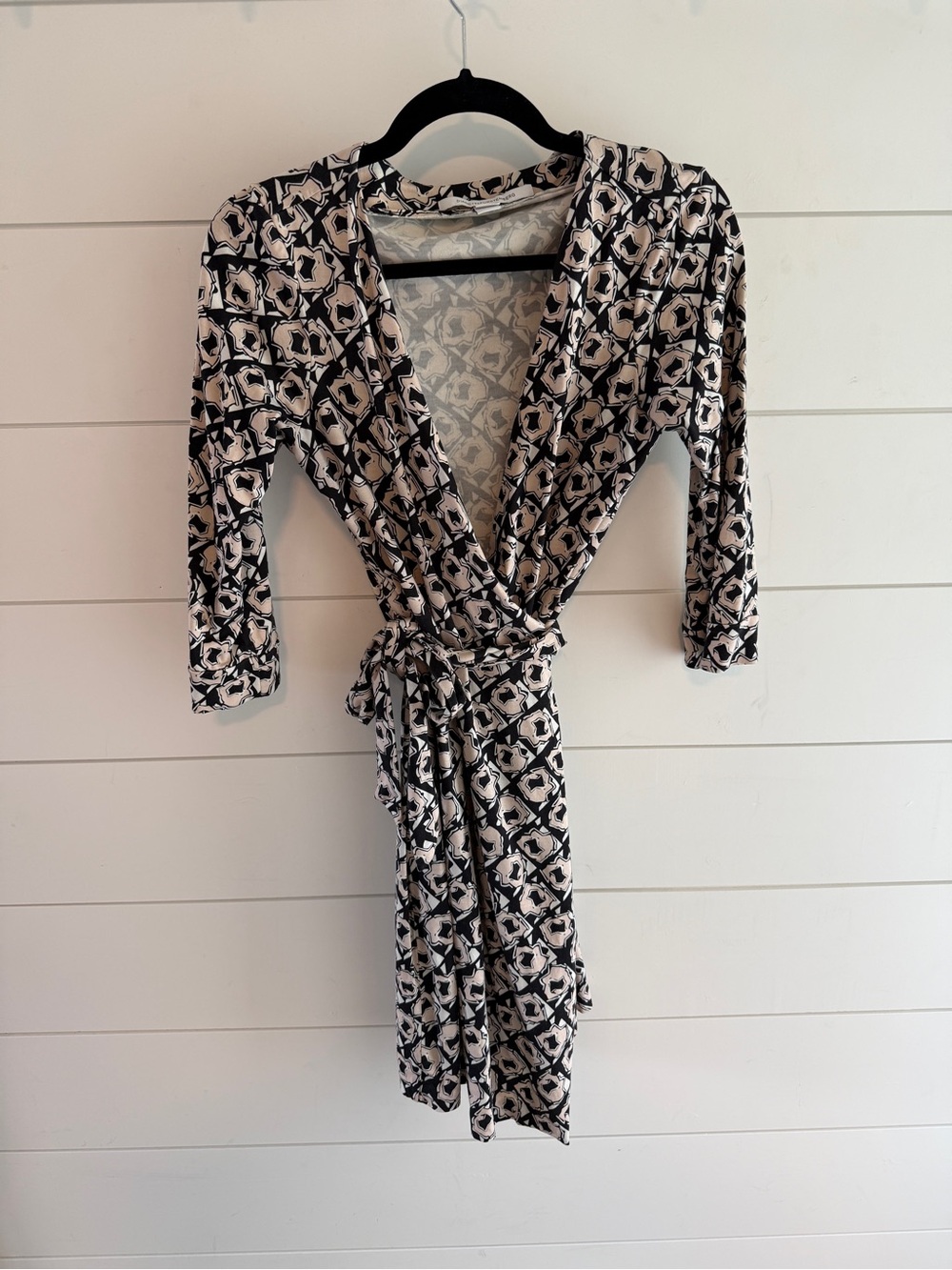 Diane Von Furstenberg Black & Cream Printed Wrap Dress, Size Medium